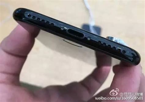 亮黑色iphone7驚爆大面積掉漆？！漲價原因真是這樣？ 每日頭條