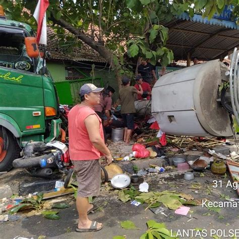 Warga Merinding Lihat Kondisi Korban Begini Penyebab Kecelakaan Maut