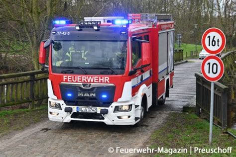 Mittleres L Schfahrzeug Feuerwehr Magazin