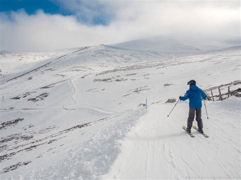 Skiing in the Cairngorms National Park in Scotland - Finding the Universe