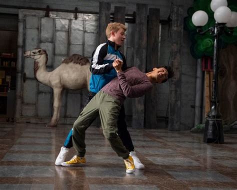 Ellos Son La Primera Pareja Abiertamente Gay De Disney Shangay