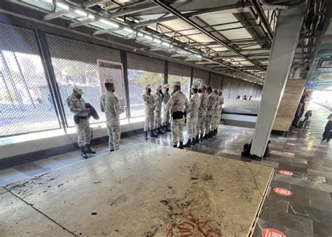 Pinches Putos Dice Elemento De La Guardia Nacional A Pareja Gay En El Metro Central Municipal