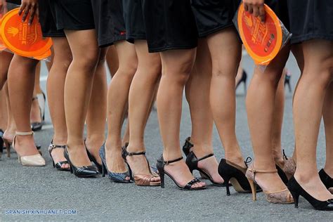 Celebran Tour De Takong Carrera En Tacones En Marikina Filipinas