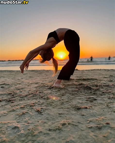 Lindsey Stirling Abbysiscoprinus Lindseystirling Nude OnlyFans Photo 1 Nudostar TV