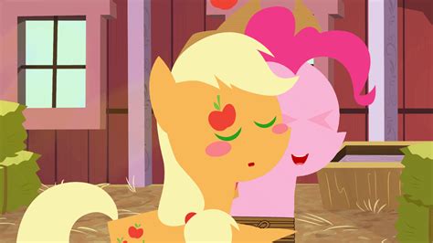 Applejack And Twilight Sparkle Kiss