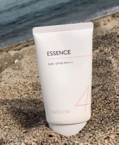 Солнцезащитный крем Missha All Around Safe Block Essence Sun SPF45/PA ...