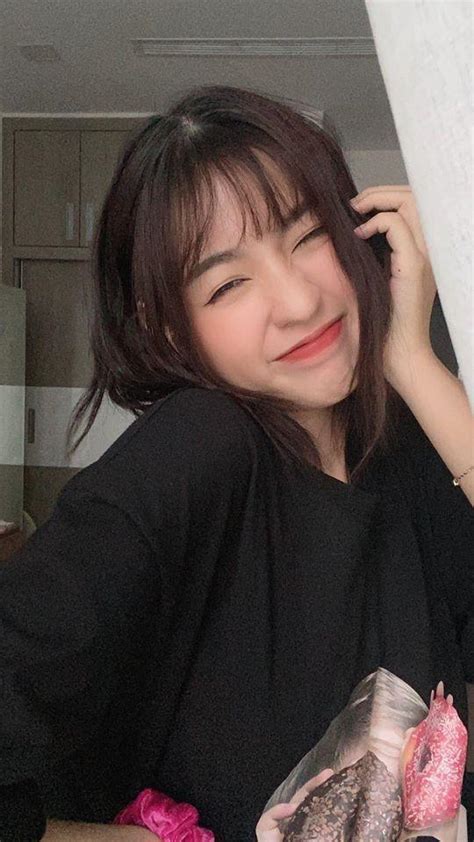 Nổi tiếng chưa bao lâu hot girl bắp cần bơ đã lên mặt đá xoáy antifan Tôi bao dung người tôi