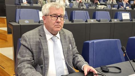 Ryszard Czarnecki I Jego Ona Us Yszeli W Prokuraturze Zarzuty Polski