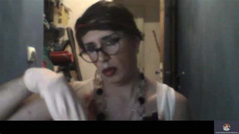 Clara La Secretaire Fini A Poil Shemale Porn D XHamster