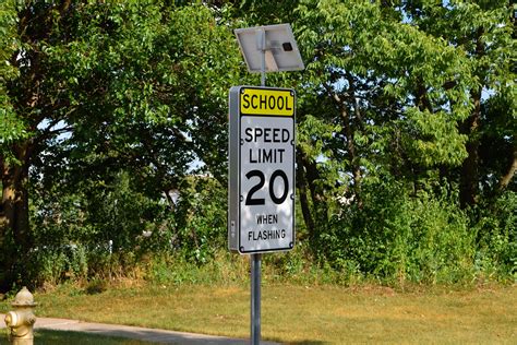 School Zone Speed Limit Signs | Solar Traffic Systems, Inc. : Solar ...