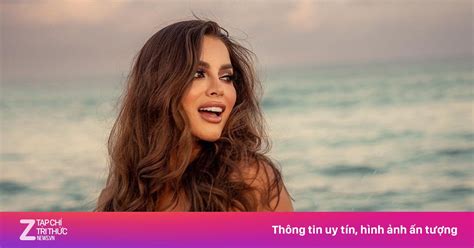 Thí sinh Hoa hậu Hòa bình ngã xuống bể bơi khi thi bikini Giải trí