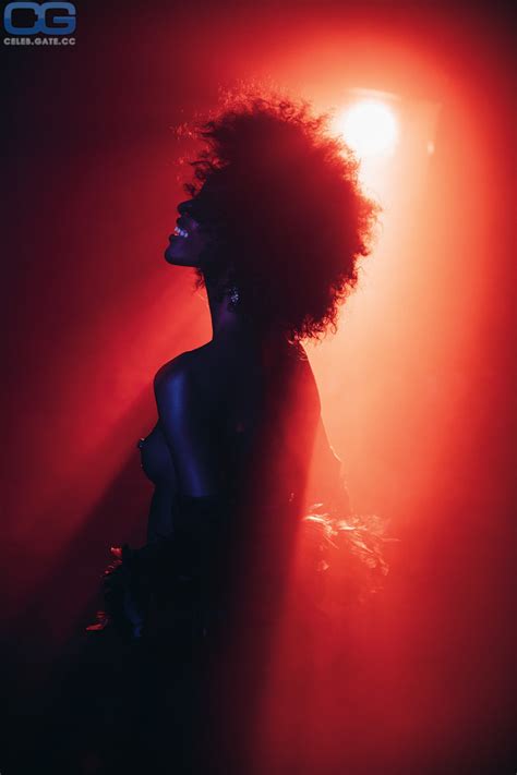 Milan Dixon Nude Pictures Photos Playboy Naked Topless Fappening