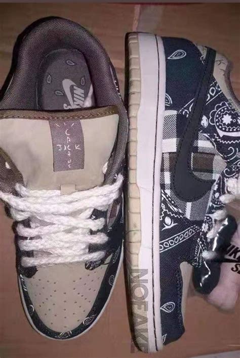 First Look At The Travis Scott x Nike SB Dunk Low | Sneakers fashion ...