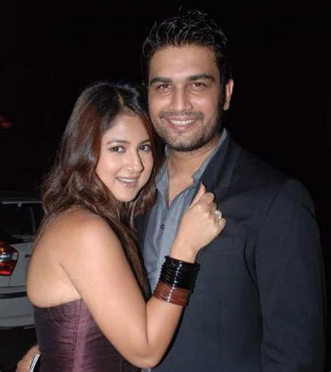 Sharad Kelkar And His Wife