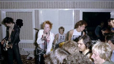 Sex Pistols Problems Chords Chordify