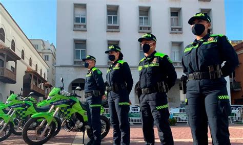 Policía Nacional Estrena Uniforme Azul Desde Este Lunes Vea El Cambio