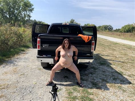 Sexy BBW Outdoor Hitch And Facial Photoset 55 Pics XHamster