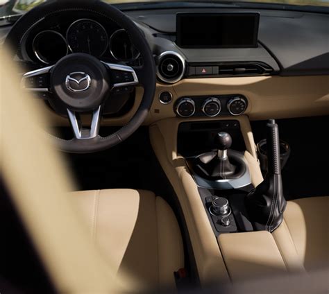 Innenausstattung Mazda MX 5 Digitale Broschüre