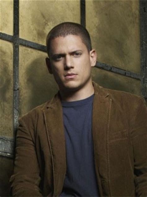 G Astro de Prison Break se assume gay e rejeita convite de festival russo notícias em Pop