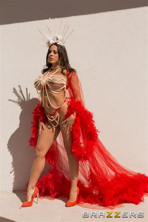 Free Porn Pics Of Luna Star In Red Lingerie And Heels Posing Outdoor MyPornstarBook Net