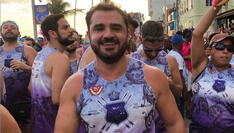 Marcelo Cosme fala do quanto demorou para se aceitar como gay Guia Gay São Paulo