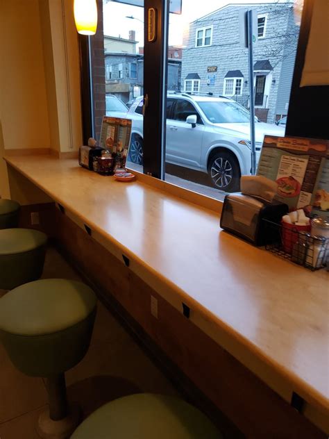 Warwick Place in Marblehead - Restaurant menu and reviews