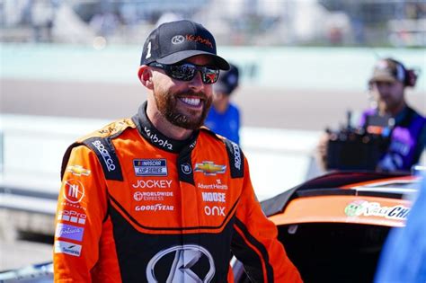 Kubota Suits Up With Ross Chastain And Daniel Su Rez To Sponsor