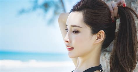 Zhou Yanxi Cantik Sexy Hot