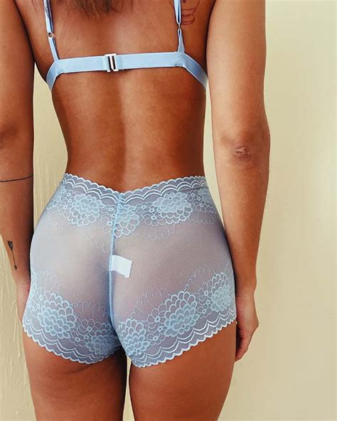 Conjunto Lingerie De Renda Azul Bege Top Sem Bojo E Calcinha Cale On Vov Britoca