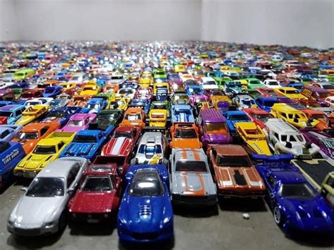 Memiliki Sebanyak 24 124 Koleksi Kereta Mainan Hot Wheels Individu Ini Telah Menjadi Perhatian