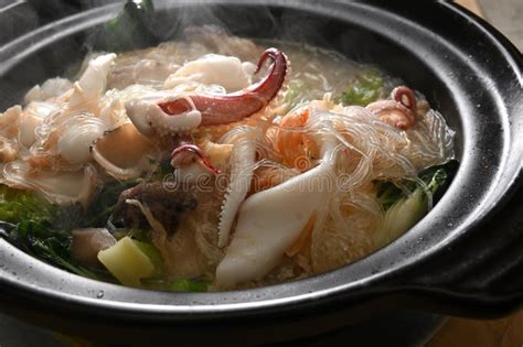 Hot Pot Vermicelli Seafood Hot Pot Stock Image Image Of Chilly Steam