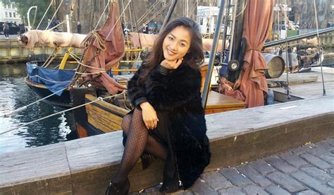 Thái Nhã Vân Cô gái nude để thiền gây sốc ba năm trước giờ ra sao