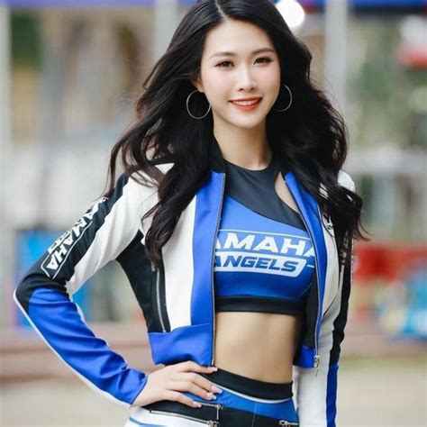 Hot girl 9x sở hữu vòng eo con kiến khiến chị em phát hờn Điện Ảnh