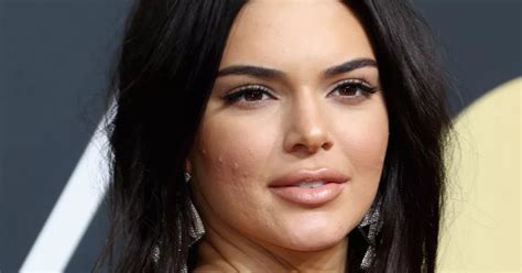 Kendall Jenner Posts Completely Naked Pictures On Instagram But Fans Can T Stop Talking About