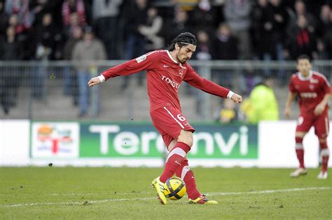 Foot Psg Bisevac Au Psg C Est Plus Que Chaud Foot