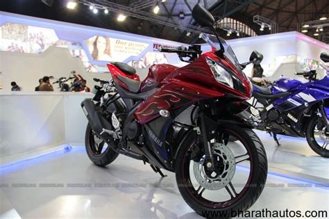 Cars: Yamaha R15 Limited Edition Fiery Red