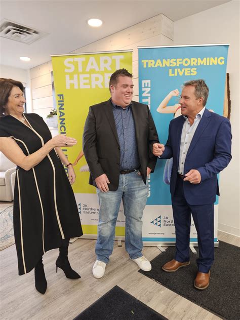 Seven local business leaders inducted into Junior Achievement hall of