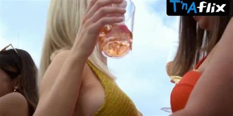 Kirsten Comerford Bikini Scene In Lucifer Tnaflix