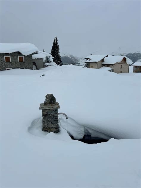 Maltempo Lombardia Fitte Nevicate In Valtellina E Valchiavenna