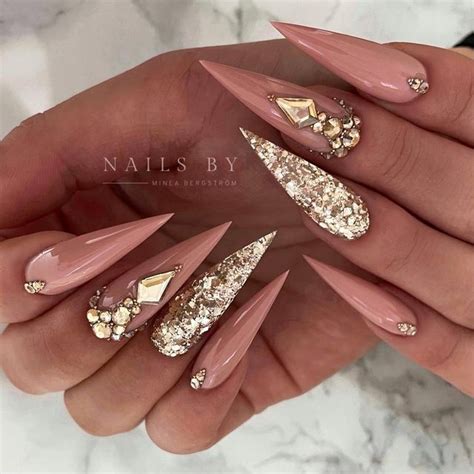 Nails By Minea Bergstr M On Instagram Nude Glitter