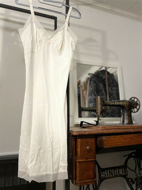 Vintage Slip Kayser 100 Nylon Lingerie Gem