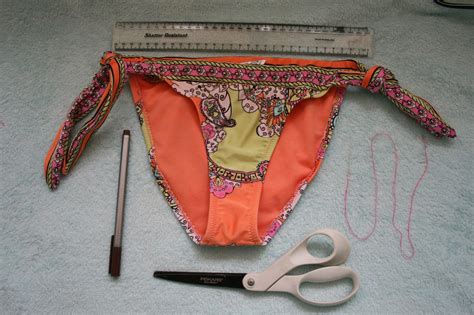 Ditsy Blogger DIY Scrunch Bum Bikini