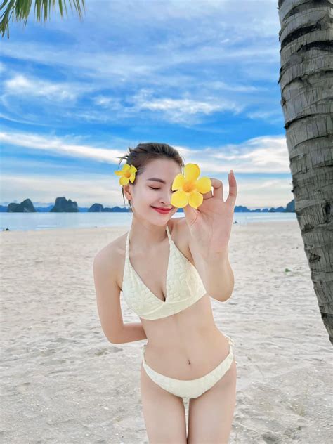 Diện bikini khoe sắc vóc xinh đẹp nóng bỏng tuổi 31 của MC độc thân đắt giá nhất VTV