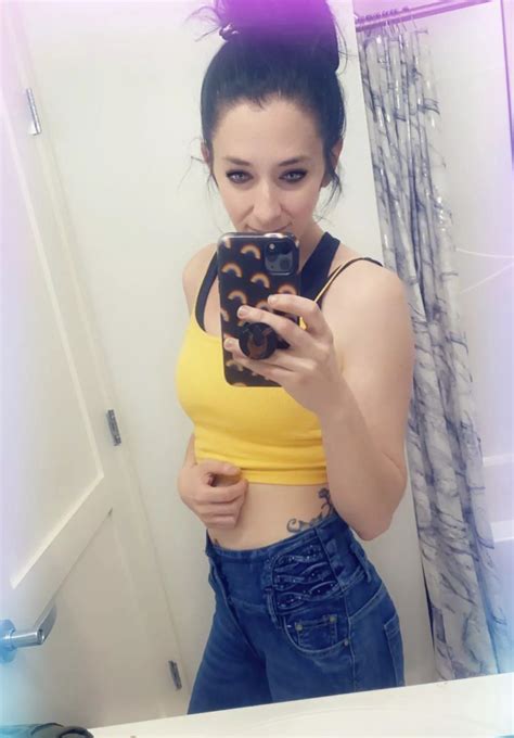 Nudes Girlswithiphones Nude Pics Org