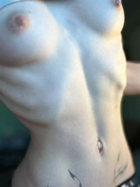 Just The Right Size For Big Adventures Nudes Funsized Nude Pics Org