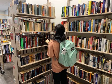 Book Sale Center Hosts End-of-Semester Sale | CSUF News