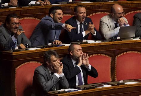 Crisi Di Governo Le Foto Della Giornata In Senato Le Comunicazioni Di