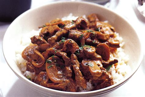 Steps to Prepare Beef Stroganoff With Rice