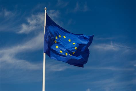 Bandeira Da Uniao Europeia - Bandeira Da União Europeia - NAZAEDU