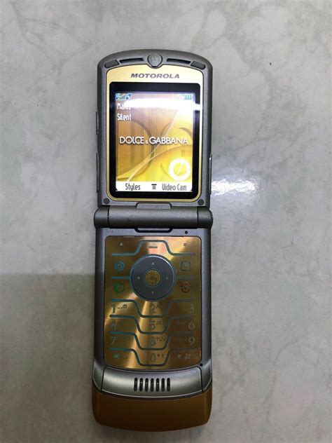 Motorola Razr Dolce And Gabbana Edition Gold Flip Phone Mobile Phones